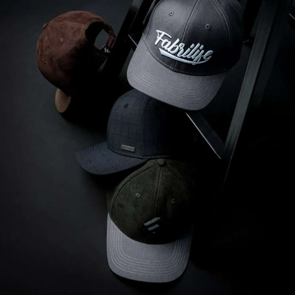 Caps